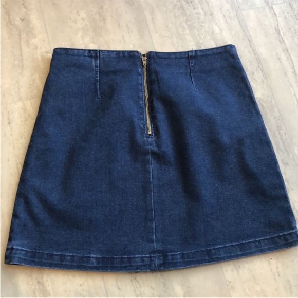 Forever 21. M Denim Skirt - Picture 2 of 8